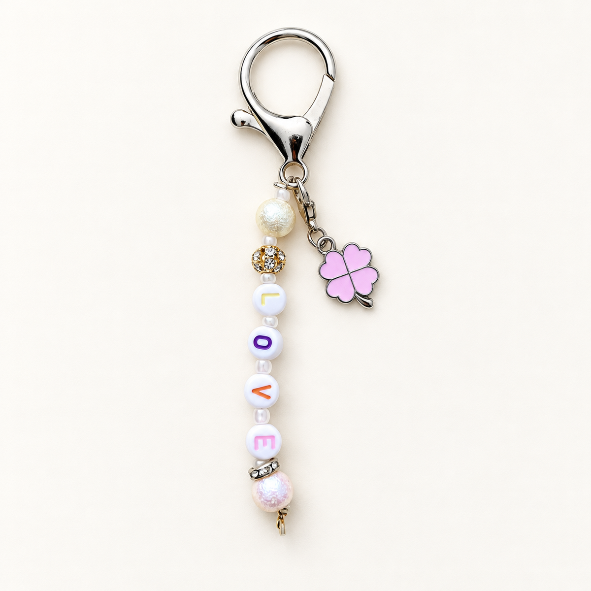Schattige LOVE sleutelhanger met klavertje Vier – Love Parade | Enjoia