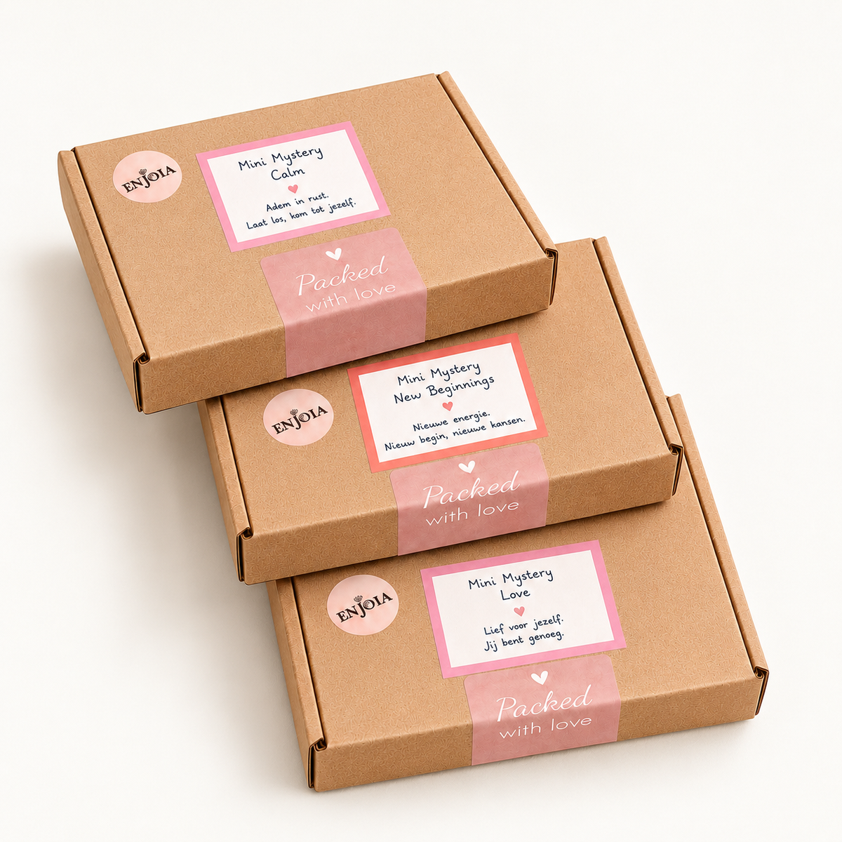 Enjoia Mystery Mail verrassingspakketten gestapeld als cadeauboxen
