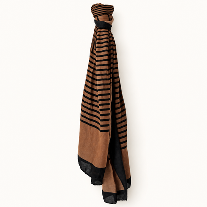 Soft Muse – stoffen sjaal, variant Camel Stripes | Enjoia Jewellery