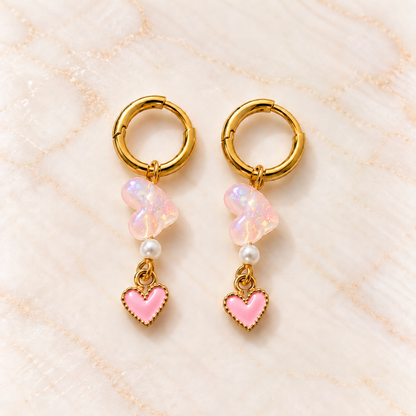 Gouden hartjesoorbellen op marmer – Blush Candy | Enjoia