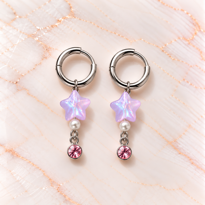 Zilverkleurige oorbellen met iriserende sterren – Lilac Glow | Enjoia