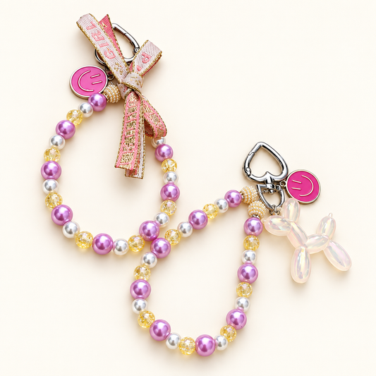 Pastelkleurige tassenhanger met strikje en ballonhondbedel | Enjoia