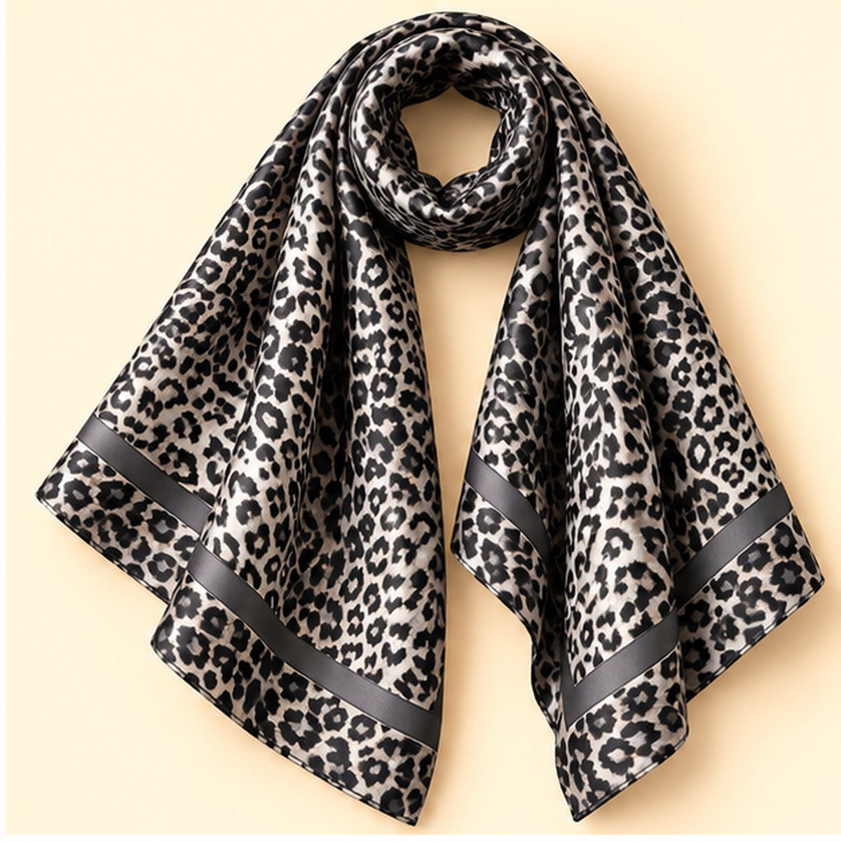 Gloss Muse – Wild & Luxe, print Silver Leopard | Enjoia Jewellery