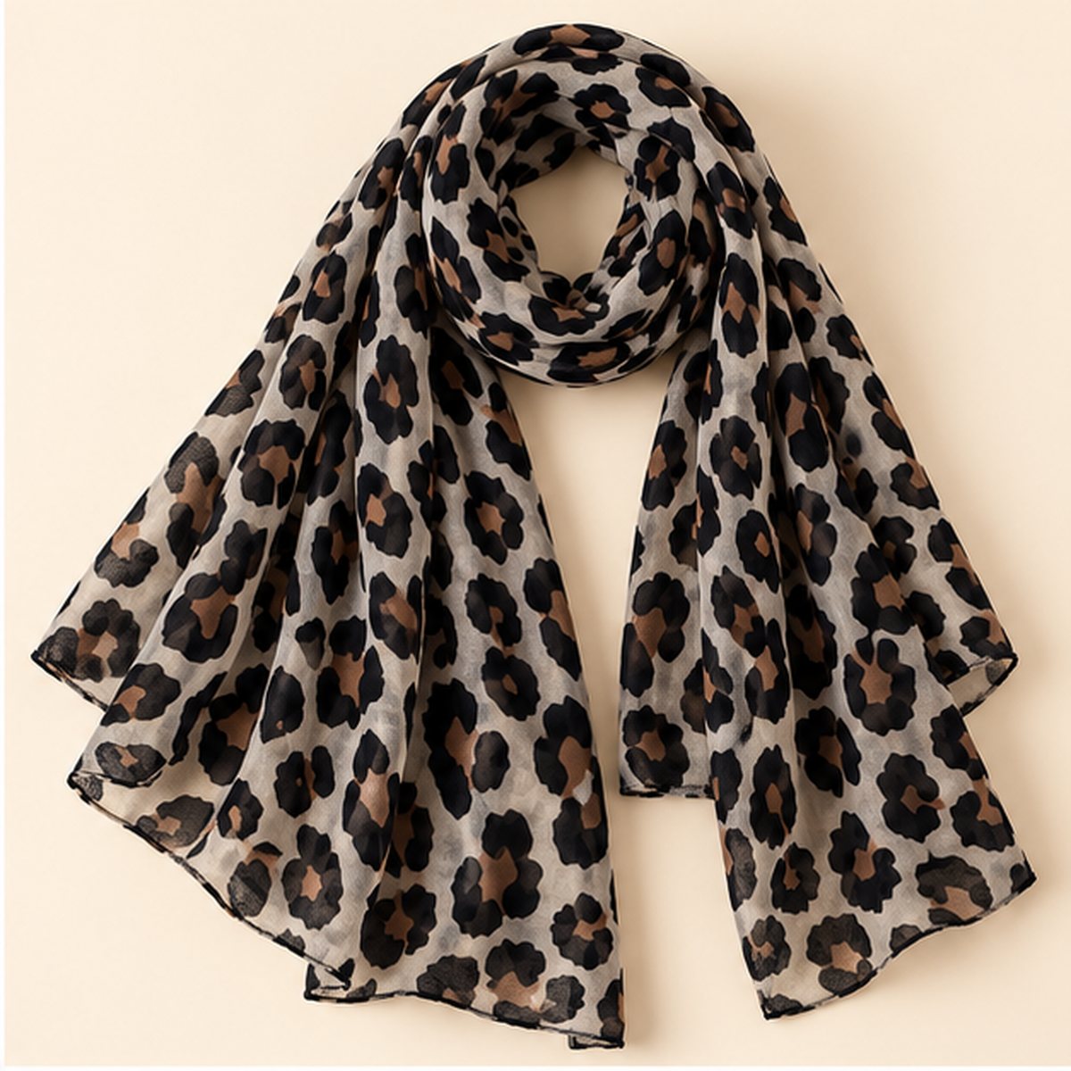 Soft Muse – stoffen sjaal, variant Classic Leopard Beige | Enjoia Jewellery